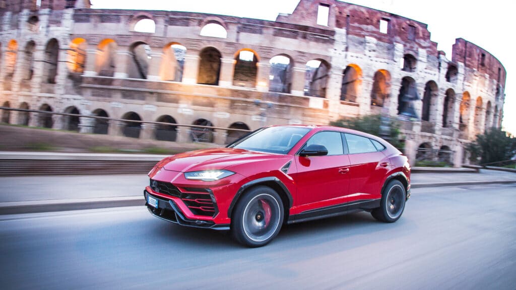 Lamborghini urus lease